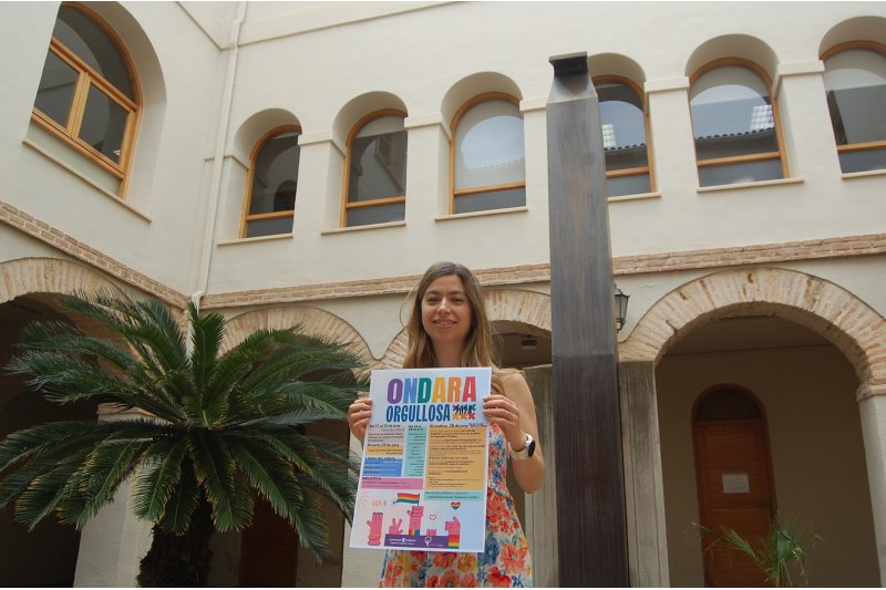 La Regidoria d’Igualtat i Cultura organitza “Ondara orgullosa” per a agafar el relleu de la visibilització al col·lectiu LGTBIQ+ La Regidoria d’Igualtat i Cultura organitza “Ondara orgullosa” per a agafar el relleu de la visibilització al col·lectiu LGTBIQ+