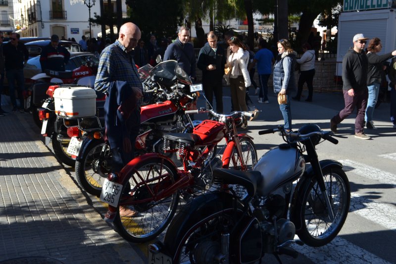 El mercat medieval i la fira ramadera tanquen el Porrat de Sant Antoni de Benissa El mercat medieval i la fira ramadera tanquen el Porrat de Sant Antoni de Benissa