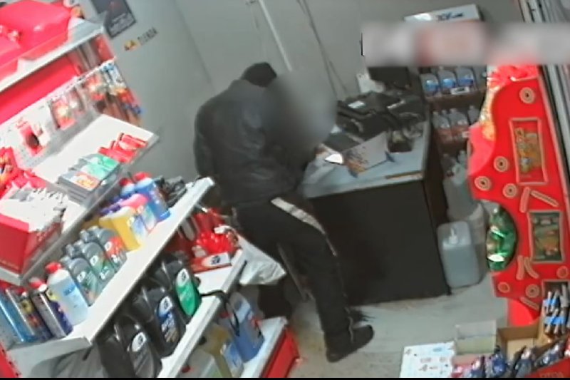 Ingresan en prisión dos vecinos del Poble Nou de Benitatxell por robos en estaciones de servicio  Ingresan en prisión dos vecinos del Poble Nou de Benitatxell por robos en estaciones de servicio