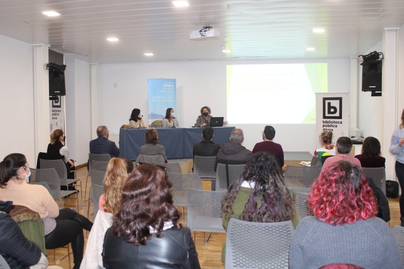 Plan de Servicio Responsable en Dénia: un recurso efectivo en la prevención de las adiciones en la hostelería Plan de Servicio Responsable en Dénia: un recurso efectivo en la prevención de las adiciones en la hostelería