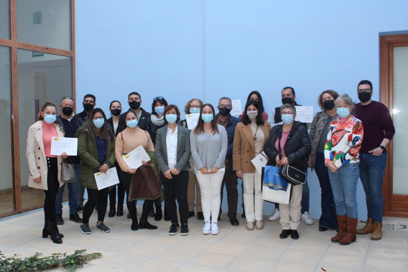 Plan de Servicio Responsable en Dénia: un recurso efectivo en la prevención de las adiciones en la hostelería Plan de Servicio Responsable en Dénia: un recurso efectivo en la prevención de las adiciones en la hostelería