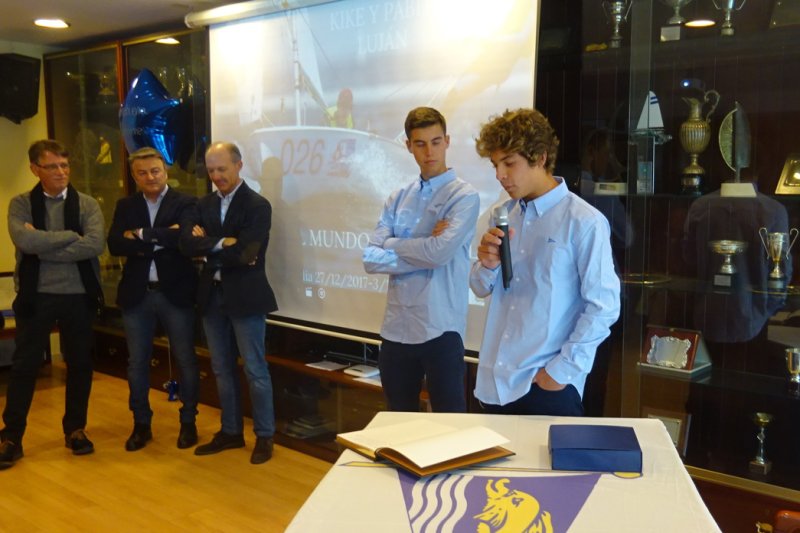 El Club Náutico de Jávea rinde homenaje a los hermanos Luján por su título mundial en 420  El Club Náutico de Jávea rinde homenaje a los hermanos Luján por su título mundial en 420