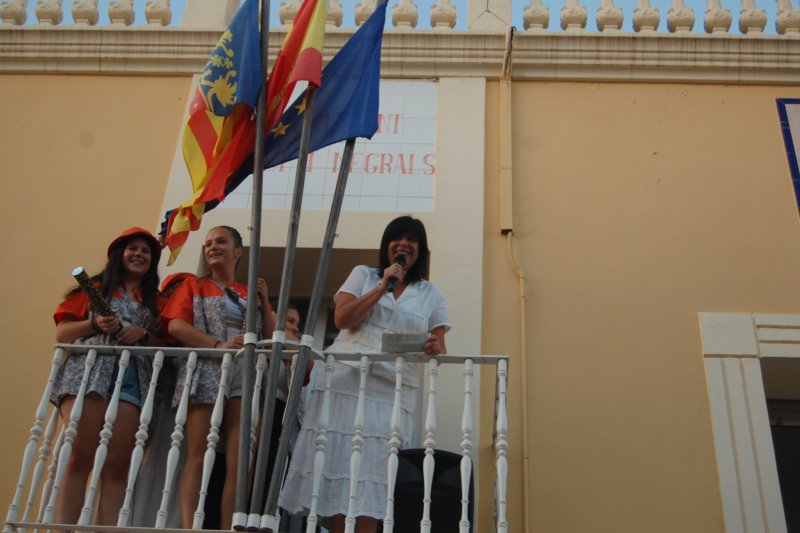 El pregó de Valeria Mengual fa arrancar les festes patronals de Sanet i Els Negrals amb emotivitat. El pregó de Valeria Mengual fa arrancar les festes patronals de Sanet i Els Negrals amb emotivitat.