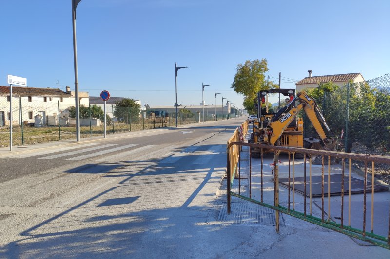 Pego invierte casi 200.000 euros  para mejorar el polígono industrial Pego invierte casi 200.000 euros  para mejorar el polígono industrial