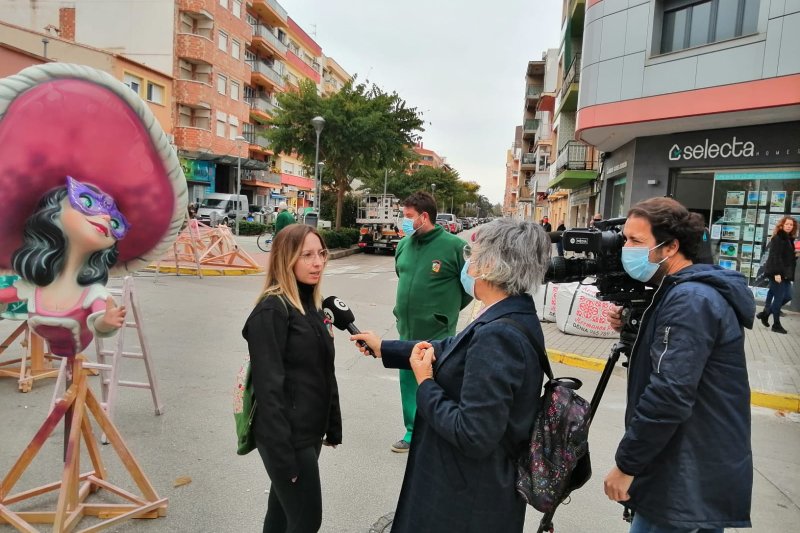 Saladar, la falla más madrugadora  Saladar, la falla más madrugadora