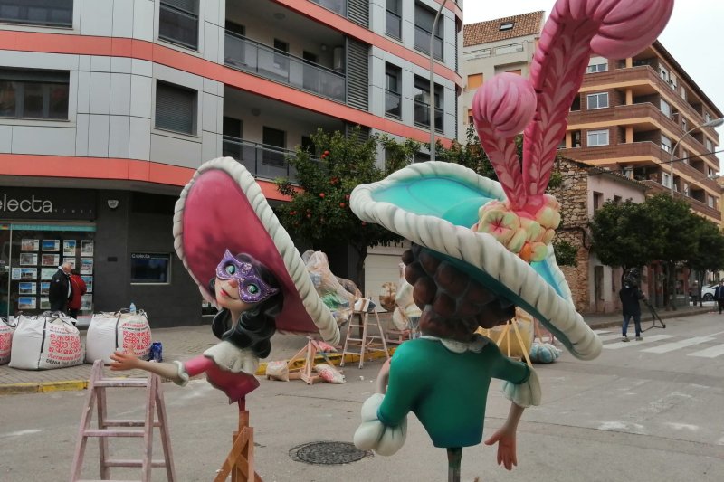 Saladar, la falla más madrugadora  Saladar, la falla más madrugadora