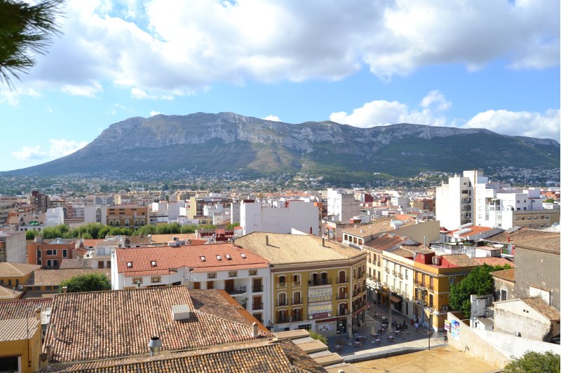 El Ayuntamiento de Dénia remite las correcciones del Plan General a Valencia El Ayuntamiento de Dénia remite las correcciones del Plan General a Valencia