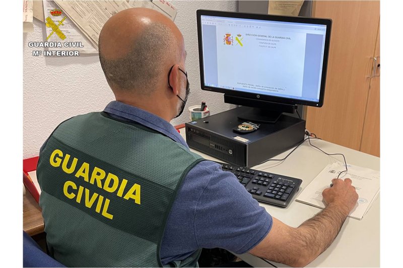 Una mujer denuncia un falso robo en Calp para cobrar la indemnización de 600 euros del seguro  Una mujer denuncia un falso robo en Calp para cobrar la indemnización de 600 euros del seguro