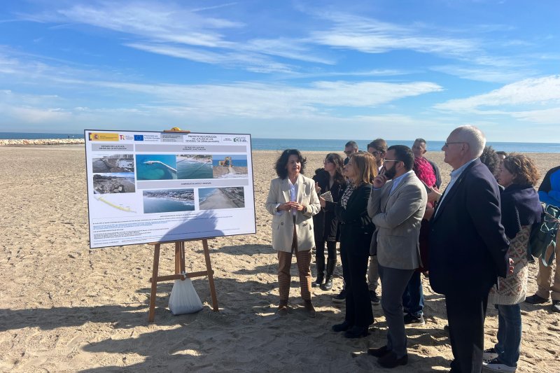 La playa de Les Deveses tendrá treinta metros de ancho  La playa de Les Deveses tendrá treinta metros de ancho