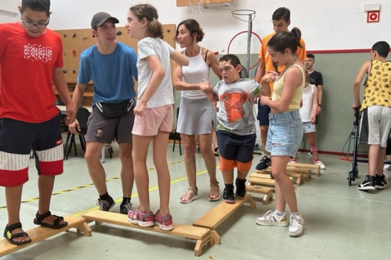 ASOCIACIÓN CONDENADOS AL BORDILLO/ Disfrutando el Verano 2024 ASOCIACIÓN CONDENADOS AL BORDILLO/ Disfrutando el Verano 2024