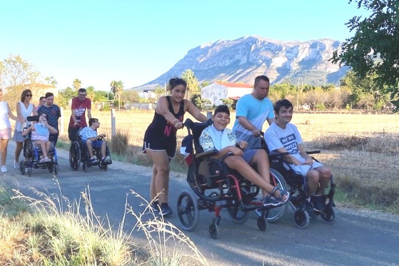 ASOCIACIÓN CONDENADOS AL BORDILLO/ Disfrutando el Verano 2024 ASOCIACIÓN CONDENADOS AL BORDILLO/ Disfrutando el Verano 2024