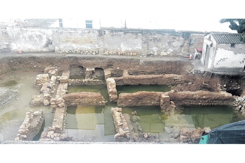 La construcción de un hotel entre el Primer y el Segon Grup de Mariners  provoca gran malestar entre los residentes La construcción de un hotel entre el Primer y el Segon Grup de Mariners  provoca gran malestar entre los residentes