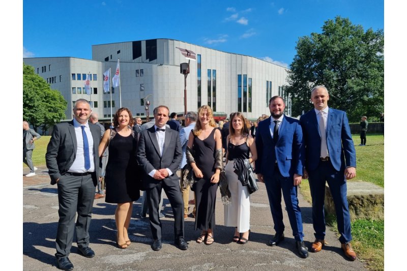 Rolser recibe el Reddot Design Award 2022 con su primer carro 100% reciclado Rolser recibe el Reddot Design Award 2022 con su primer carro 100% reciclado