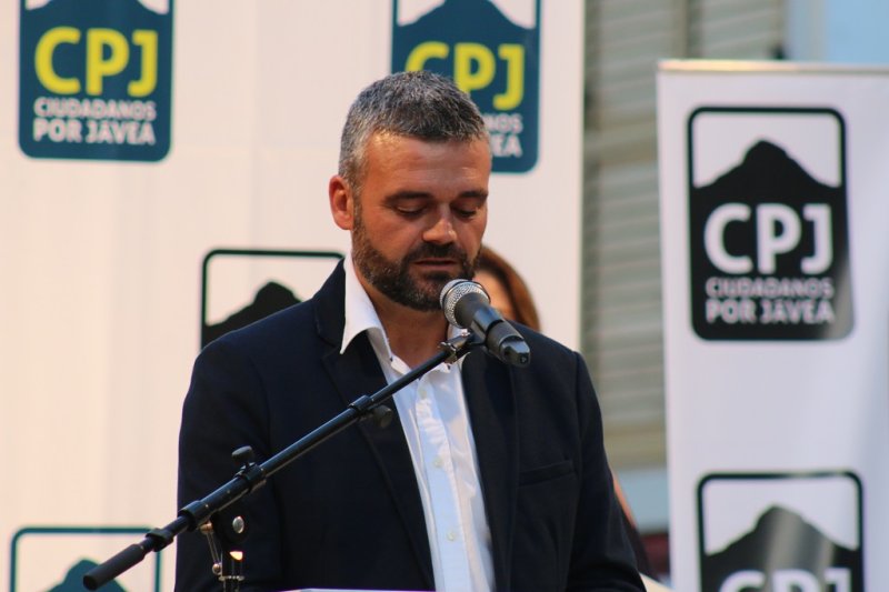 Juan Ortolà (CpJ): “No pararemos hasta que estén arreglados todos los barrios de Xàbia” Juan Ortolà (CpJ): “No pararemos hasta que estén arreglados todos los barrios de Xàbia”