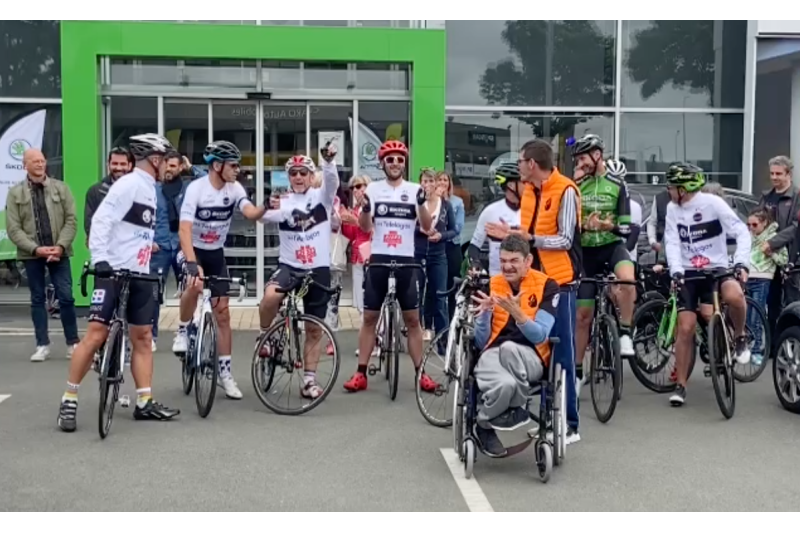 Parte desde Francia la carrera solidaria a beneficio de Condenados al Bordillo   Parte desde Francia la carrera solidaria a beneficio de Condenados al Bordillo