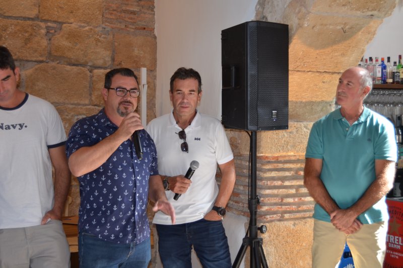 ¿Arròs mariner, a banda o caldero?: Els Magazinos da un paso más en la recuperación de la memoria culinaria de la gente del mar ¿Arròs mariner, a banda o caldero?: Els Magazinos da un paso más en la recuperación de la memoria culinaria de la gente del mar