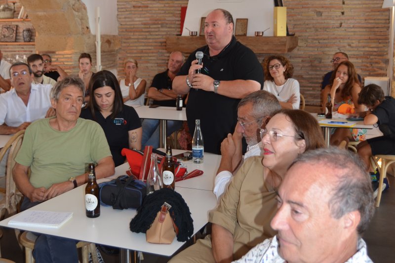 ¿Arròs mariner, a banda o caldero?: Els Magazinos da un paso más en la recuperación de la memoria culinaria de la gente del mar ¿Arròs mariner, a banda o caldero?: Els Magazinos da un paso más en la recuperación de la memoria culinaria de la gente del mar