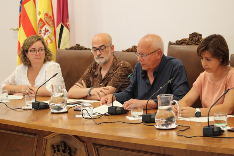 La protesta del PP, Ciudadanos y Gent de Dénia contra el Plan General: votan en contra de que la versión final se exponga al público La protesta del PP, Ciudadanos y Gent de Dénia contra el Plan General: votan en contra de que la versión final se exponga al público