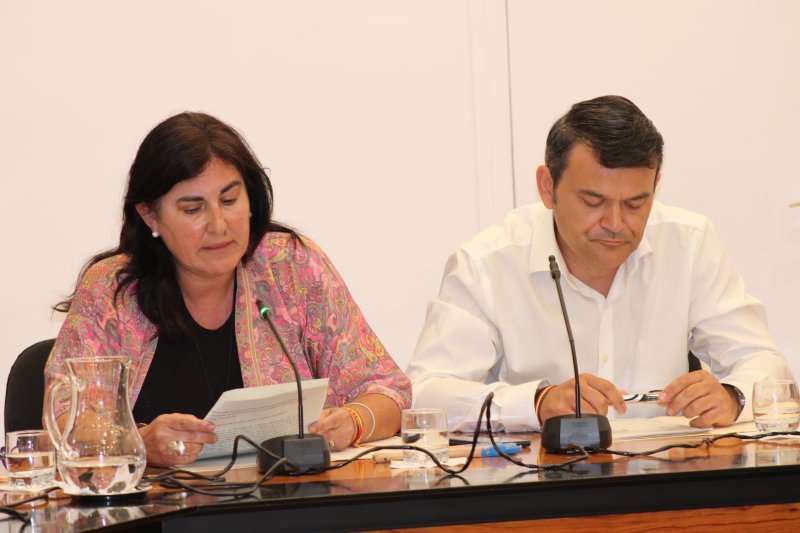 La protesta del PP, Ciudadanos y Gent de Dénia contra el Plan General: votan en contra de que la versión final se exponga al público La protesta del PP, Ciudadanos y Gent de Dénia contra el Plan General: votan en contra de que la versión final se exponga al público