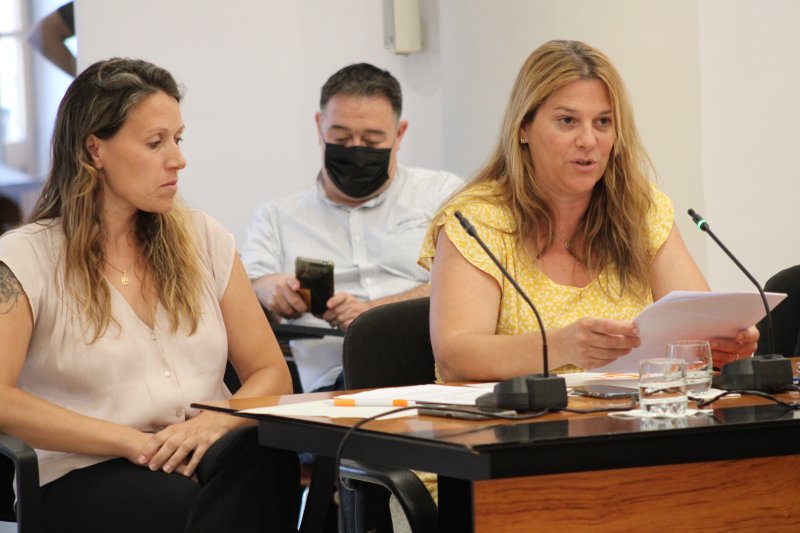 La protesta del PP, Ciudadanos y Gent de Dénia contra el Plan General: votan en contra de que la versión final se exponga al público La protesta del PP, Ciudadanos y Gent de Dénia contra el Plan General: votan en contra de que la versión final se exponga al público