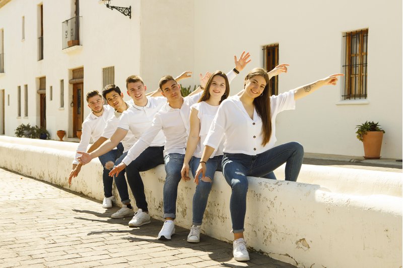 La presentació de festeres i festers de Beniarbeig marca hui l’inici oficial de les festes patronals La presentació de festeres i festers de Beniarbeig marca hui l’inici oficial de les festes patronals