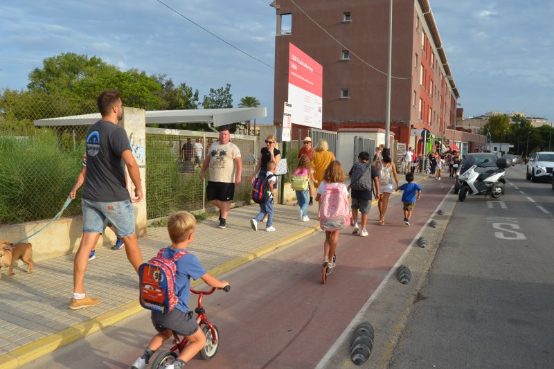 Miles de estudiantes de la comarca regresan a las aulas en el primer curso sin restricciones tras la pandemia  Miles de estudiantes de la comarca regresan a las aulas en el primer curso sin restricciones tras la pandemia