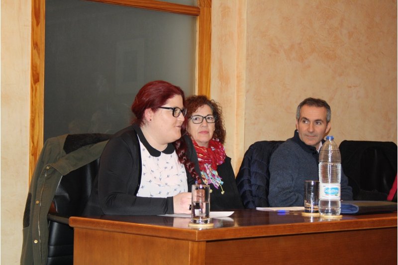 Raquel López pren possessió com a regidora de Compromís per Ondara Raquel López pren possessió com a regidora de Compromís per Ondara