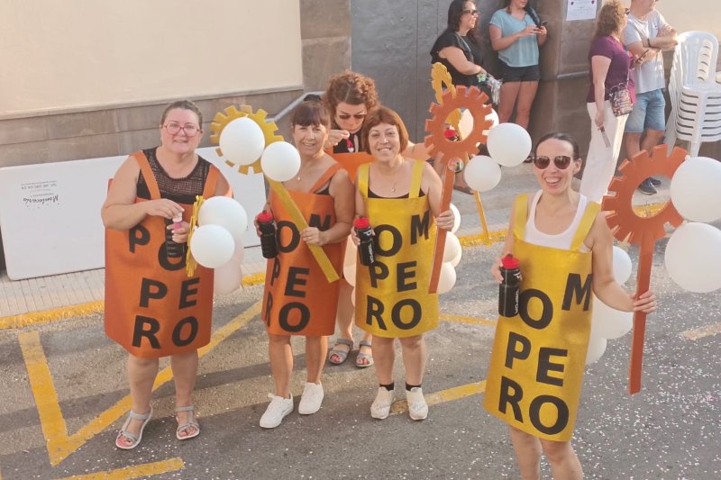 L’humor de les comparses posa l’epíleg d’esplai a les festes patronals de Benimeli L’humor de les comparses posa l’epíleg d’esplai a les festes patronals de Benimeli