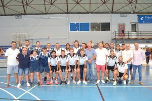 El Mar Dénia presenta a una plantilla que sueña con estar arriba en su retorno a la Segunda División B