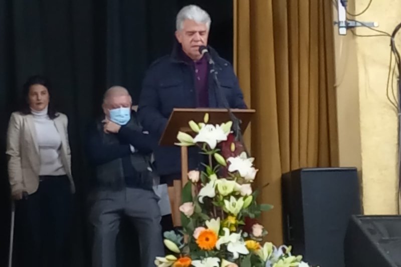 El homenaje a José Vicente Marco llena el cine de Alcalalí de muestras de afecto, emociones y retales de su vida El homenaje a José Vicente Marco llena el cine de Alcalalí de muestras de afecto, emociones y retales de su vida