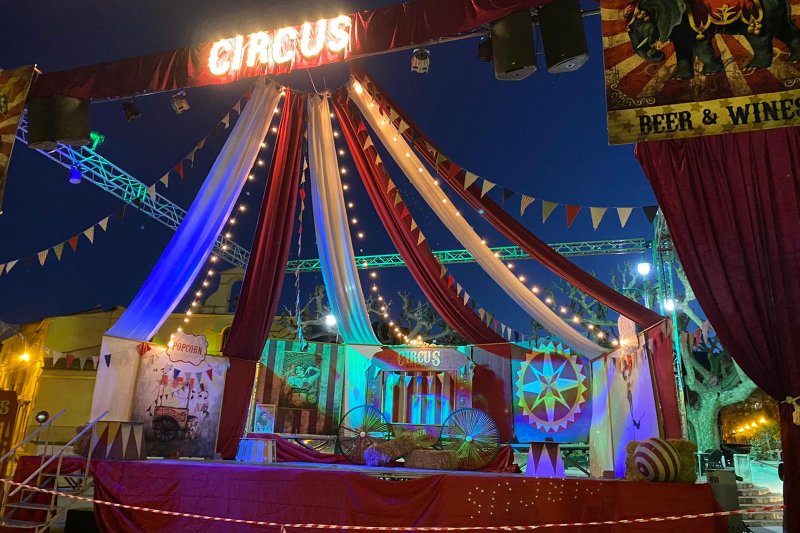 Pego: Tot el muntatge a punt pel Festival d’Arts Escèniques que posa la novetat a la jornada central del carnestoltes pegolí 2020 Pego: Tot el muntatge a punt pel Festival d’Arts Escèniques que posa la novetat a la jornada central del carnestoltes pegolí 2020