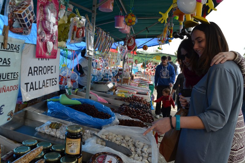 El tradicional porrat llena la ermita de Santa Paula de Dénia El tradicional porrat llena la ermita de Santa Paula de Dénia