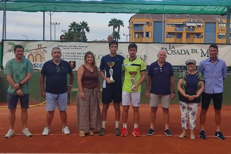Pedro Ródenas se adjudica el Torneo Orysol de Dénia tras un gran triunfo ante Carlos López Pedro Ródenas se adjudica el Torneo Orysol de Dénia tras un gran triunfo ante Carlos López