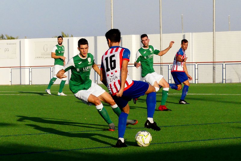 El Pego marca con un jugador menos y se lleva los tres puntos de Xàbia El Pego marca con un jugador menos y se lleva los tres puntos de Xàbia