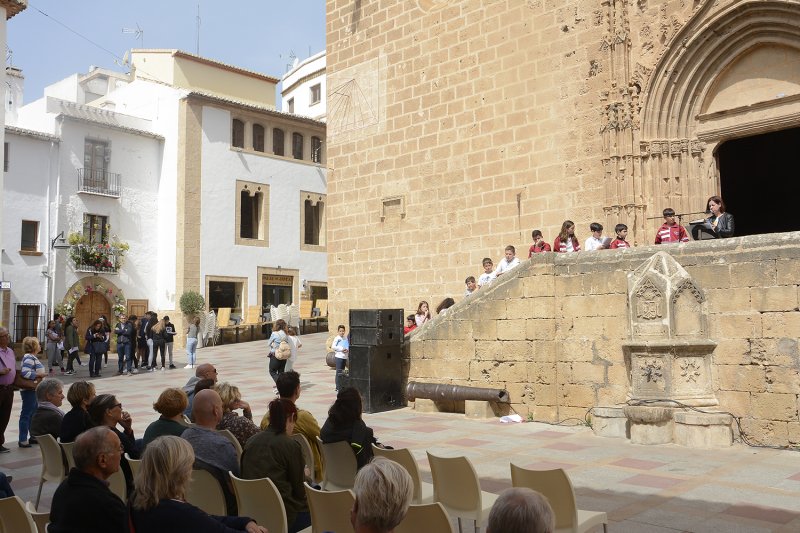 Lectura de El Quijote en el Día del Libro de Xàbia Lectura de El Quijote en el Día del Libro de Xàbia