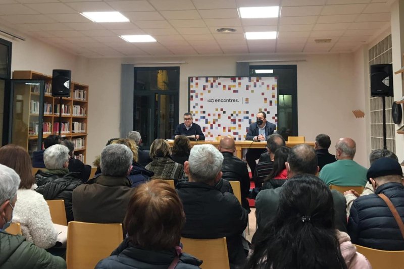 El primer dels Encontres a Beniarbeig revela com es va intentar matar Joan Fuster  El primer dels Encontres a Beniarbeig revela com es va intentar matar Joan Fuster