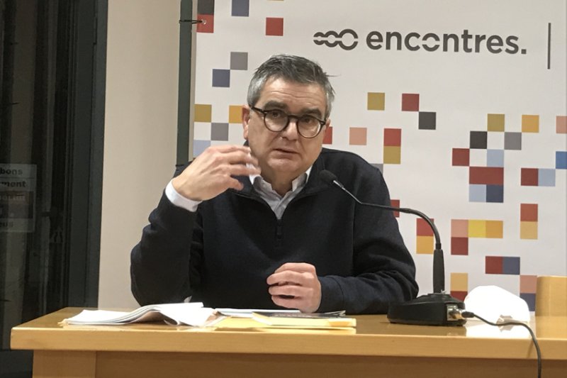El primer dels Encontres a Beniarbeig revela com es va intentar matar Joan Fuster  El primer dels Encontres a Beniarbeig revela com es va intentar matar Joan Fuster