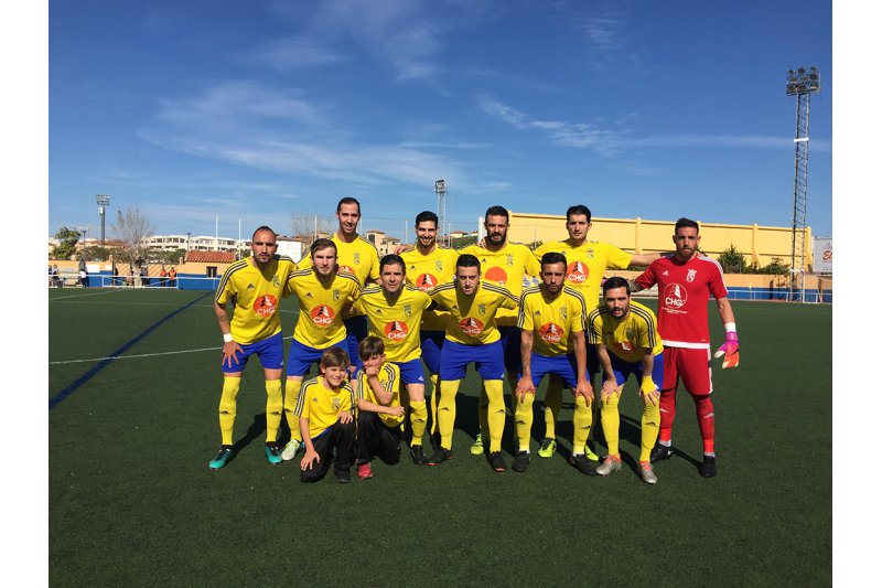 Preferent: El Dénia torna a la promoció al guanyar al Castellonense mentre el Jávea perd amb el líder Atzeneta Preferent: El Dénia torna a la promoció al guanyar al Castellonense mentre el Jávea perd amb el líder Atzeneta