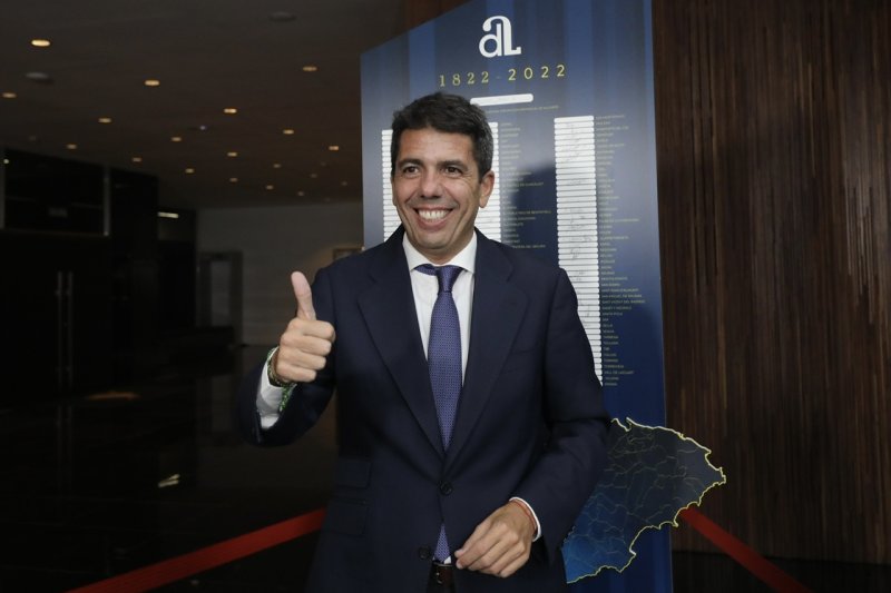 Mazón reivindica el papel vertebrador e impulsor de la Diputación en la clausura del 200 aniversario de la institución Mazón reivindica el papel vertebrador e impulsor de la Diputación en la clausura del 200 aniversario de la institución