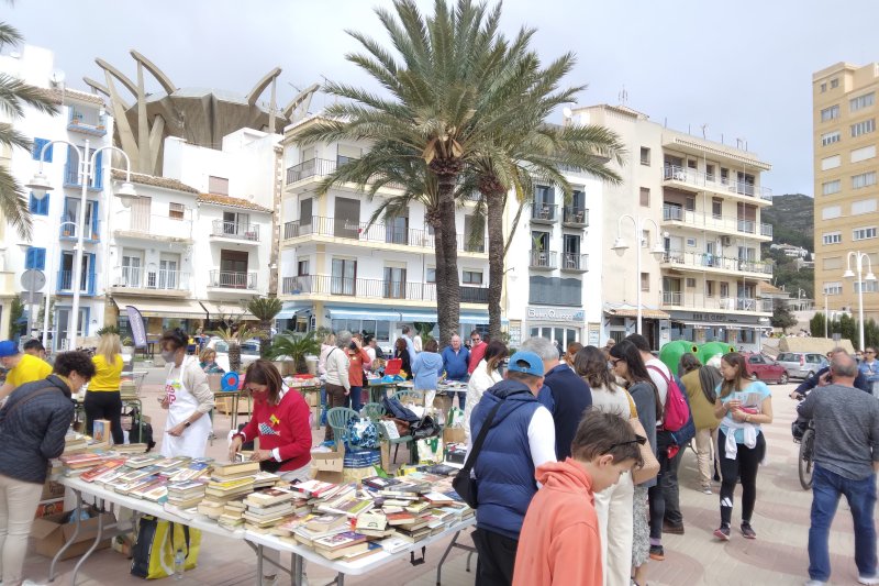 El mercadillo de Cáritas Xàbia recauda más de 1.500 euros para ayuda humanitaria en Ucrania El mercadillo de Cáritas Xàbia recauda más de 1.500 euros para ayuda humanitaria en Ucrania