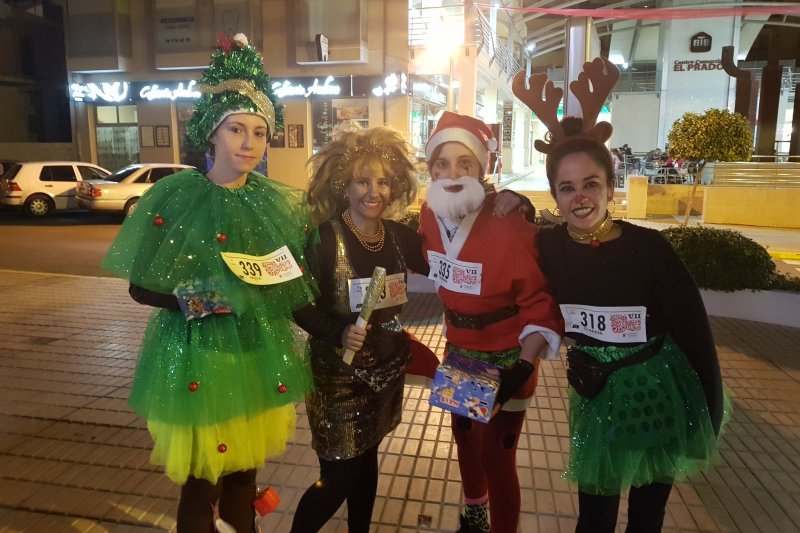 Atletisme: Younnes i Pérez s’imposen en una Sant Silvestre ondarenca que congrega a  quatre-centes atletes en un ambient festiu i d'alegria Atletisme: Younnes i Pérez s’imposen en una Sant Silvestre ondarenca que congrega a  quatre-centes atletes en un ambient festiu i d'alegria