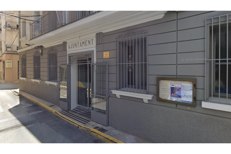 Tornen a Pedreguer les ajudes per a iniciar estudis superiors i d'emergència per despeses escolars Tornen a Pedreguer les ajudes per a iniciar estudis superiors i d'emergència per despeses escolars