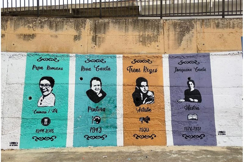 Mural de dones rellevants per a commemorar el 8 de març a Ondara Mural de dones rellevants per a commemorar el 8 de març a Ondara