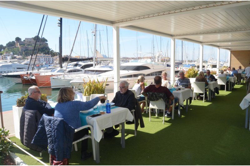 La hostelería aplaude la reapertura de interiores pero lamenta que se mantenga el horario de cierre La hostelería aplaude la reapertura de interiores pero lamenta que se mantenga el horario de cierre