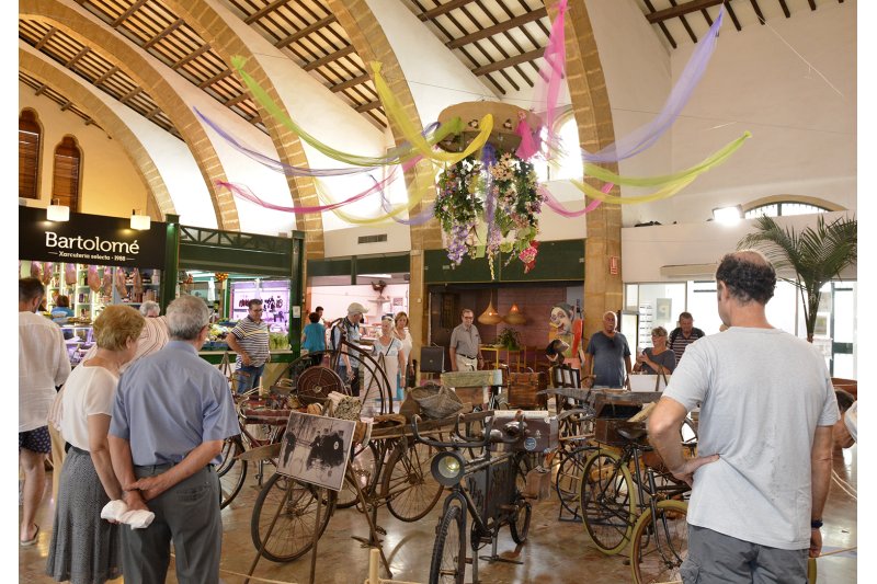 El 9 d’Octubre s’envolta d’un programa cultural amb teatre, música i els Premis Vila de Xàbia El 9 d’Octubre s’envolta d’un programa cultural amb teatre, música i els Premis Vila de Xàbia