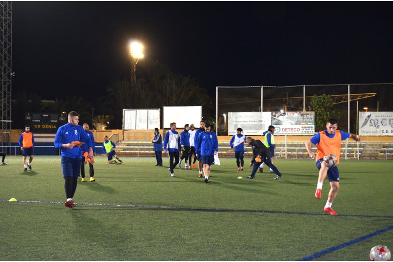 Los jugadores del Dénia retomaron los entrenamientos el jueves Los jugadores del Dénia retomaron los entrenamientos el jueves