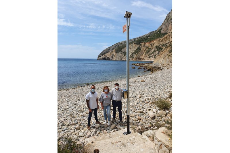 Pedir socorro apretando un botón en Les Urques de Calp Pedir socorro apretando un botón en Les Urques de Calp