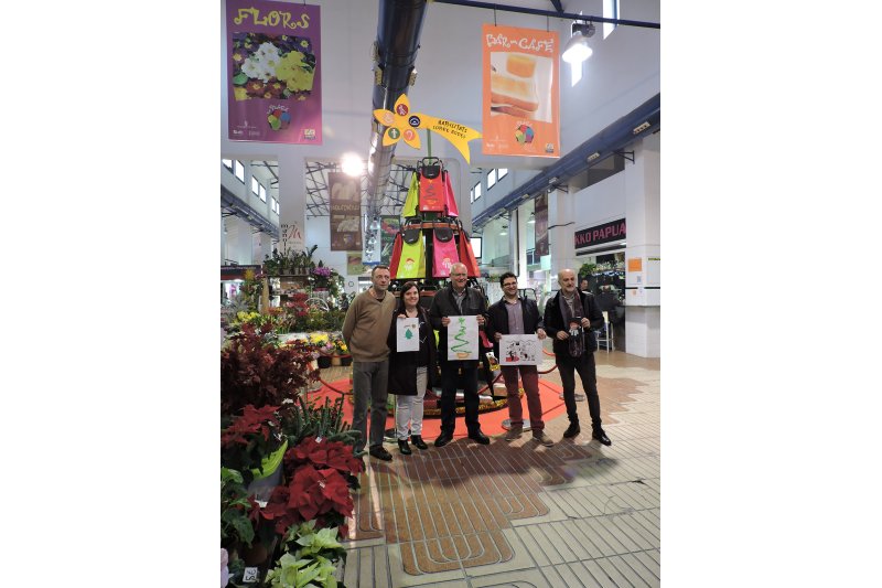 El Mercat de Dénia sorteará carritos de compra diseñados por alumnos del colegio Raquel Payà El Mercat de Dénia sorteará carritos de compra diseñados por alumnos del colegio Raquel Payà