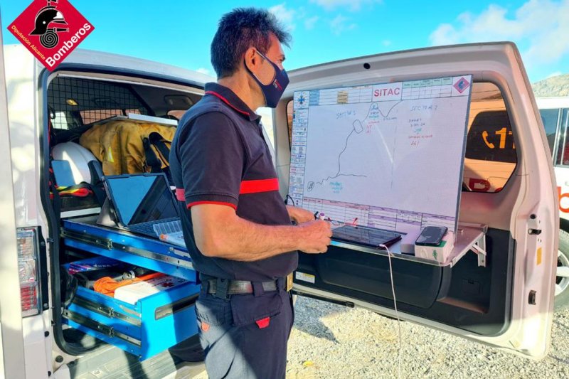 Hallan sin vida al senderista desaparecido en la Vall de Laguar  Hallan sin vida al senderista desaparecido en la Vall de Laguar