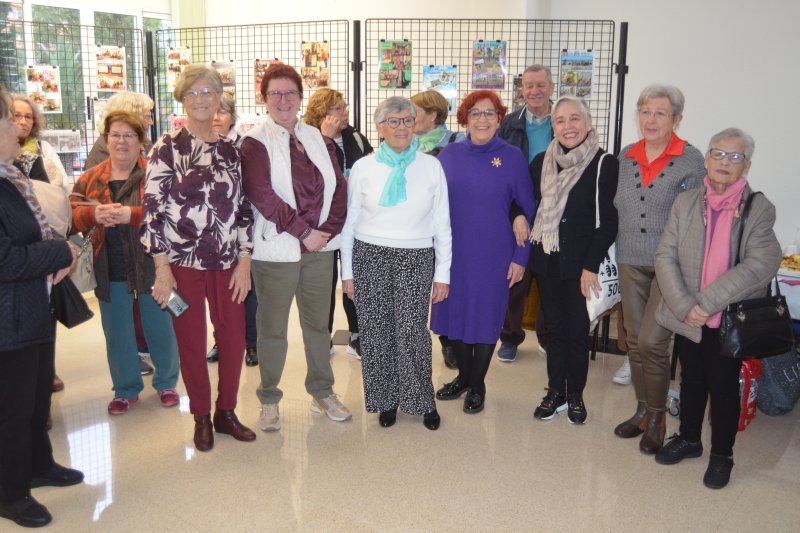 Una exposición de fotos recuerda la historia de la Asociación de Amas de Casa de Dénia  Una exposición de fotos recuerda la historia de la Asociación de Amas de Casa de Dénia